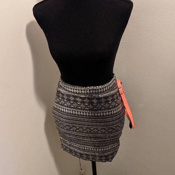 Sequin Skirt with Zipper: Siver & Grey - Picture 5 of 10